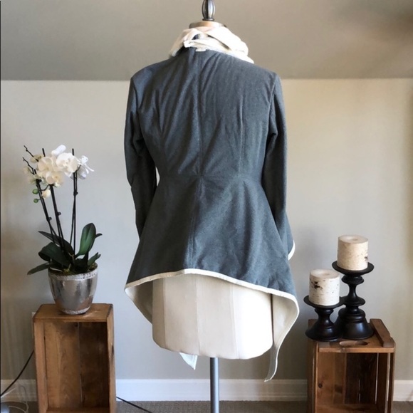 Lululemon Cozy Grey Jacket - Picture 2 of 7